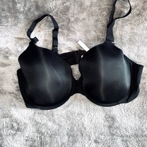 Victoria’s Secret t-shirt bra